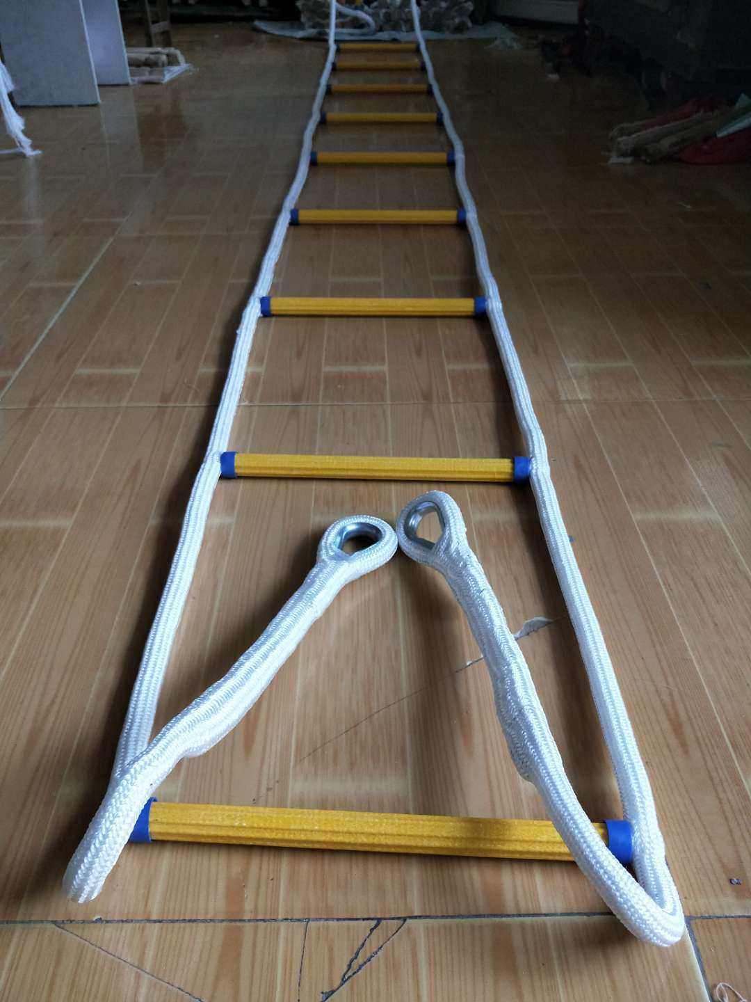 家用软梯消防逃生梯儿童攀爬梯幼儿园绳梯尼龙绳软梯长短可定批发