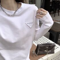 CHICYOU Black & White Two-Color Leisure Bottoms Triangle letters T-shirt loose short sleeves Thin Korean version headsets tee