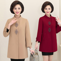 Mom spring coat 40 years old 50 foreign style middle-aged womens clothing spring and autumn long trench coat large size 2021 new autumn and winter clothes