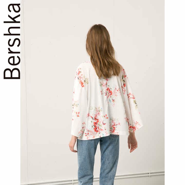 Bershka Bershka 花朵印花和服式上衣 06466260