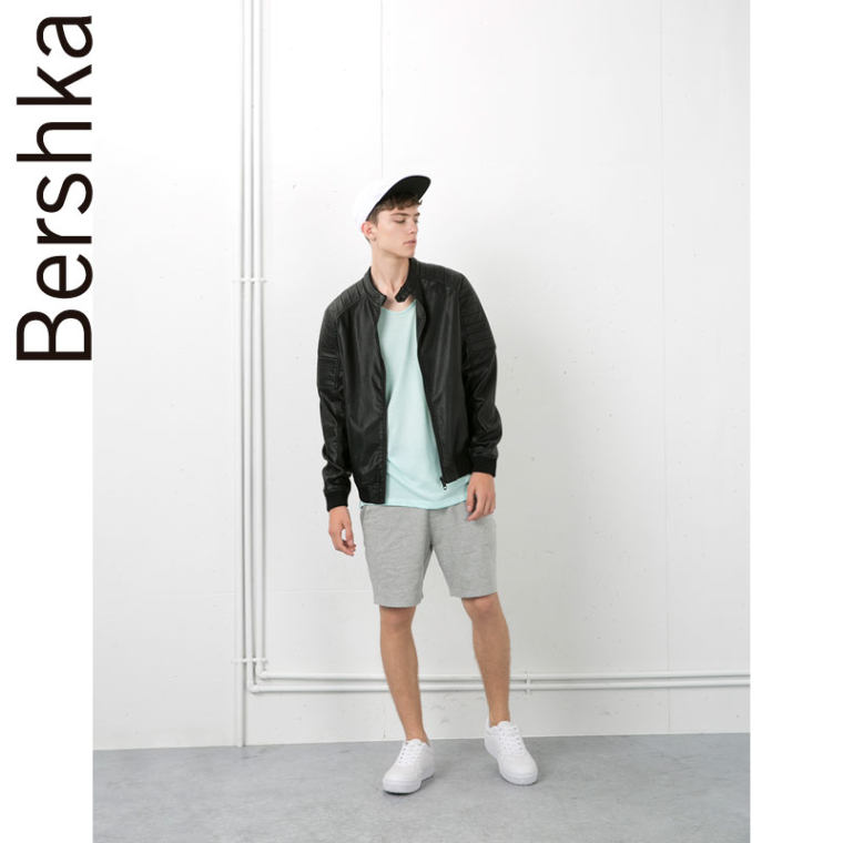 Bershka人造革装饰夹棉外套 06227109