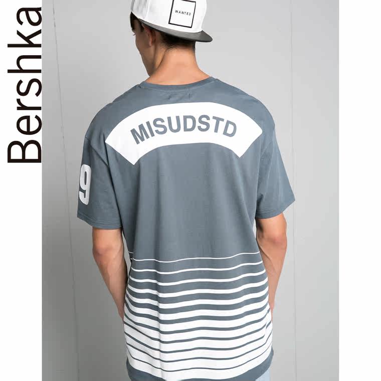 Bershka “Misunderstand”短袖 T 恤衫 08021130