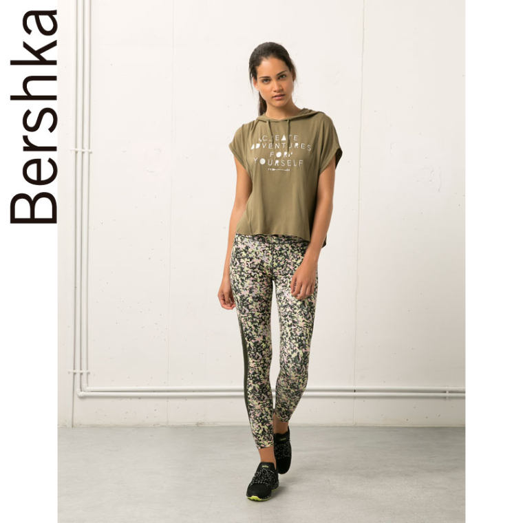 Bershka Bershka 印花装饰连帽运动款 T 恤衫 07312256