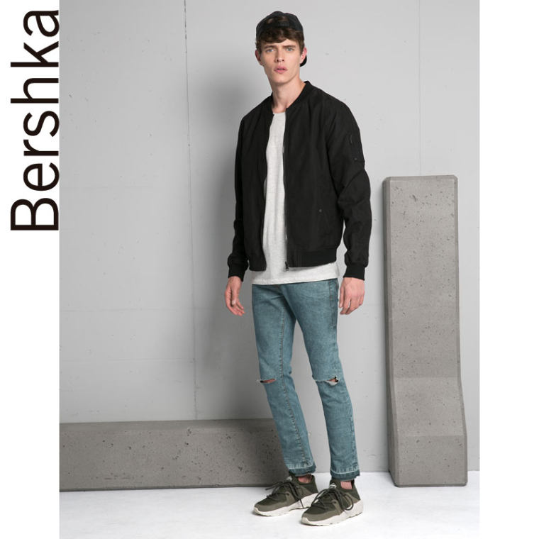 Bershka 破洞牛仔裤 05310251