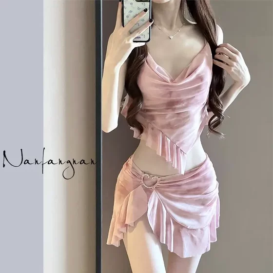 Bikini swimsuit women's Thai three-piece set high-end sense split body covering flesh conservative seaside vacation niche hot spring swimsuit
Bikini swimsuit women's Thai three-piece set high-end sense split body covering flesh conservative seaside vacation niche hot spring swimsuit