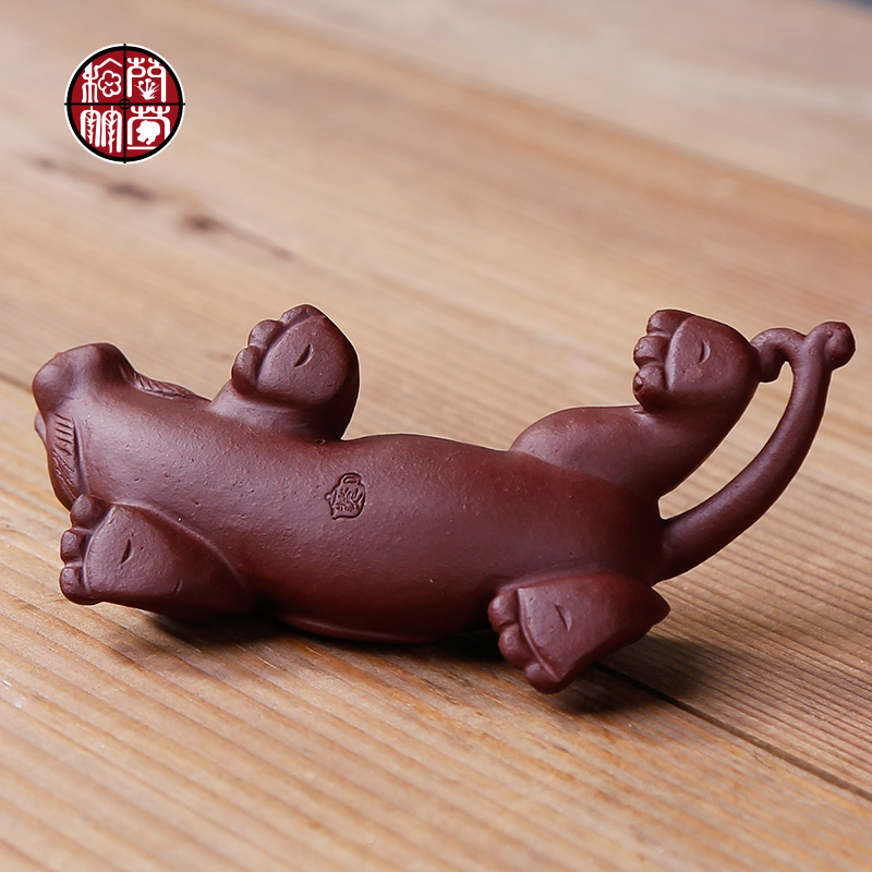 Tea pet manual small office yixing purple sand Tea tray was furnishing articles to find water can raise creative Tea play money the mythical wild animal