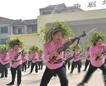 广场舞大妈的新玩法.