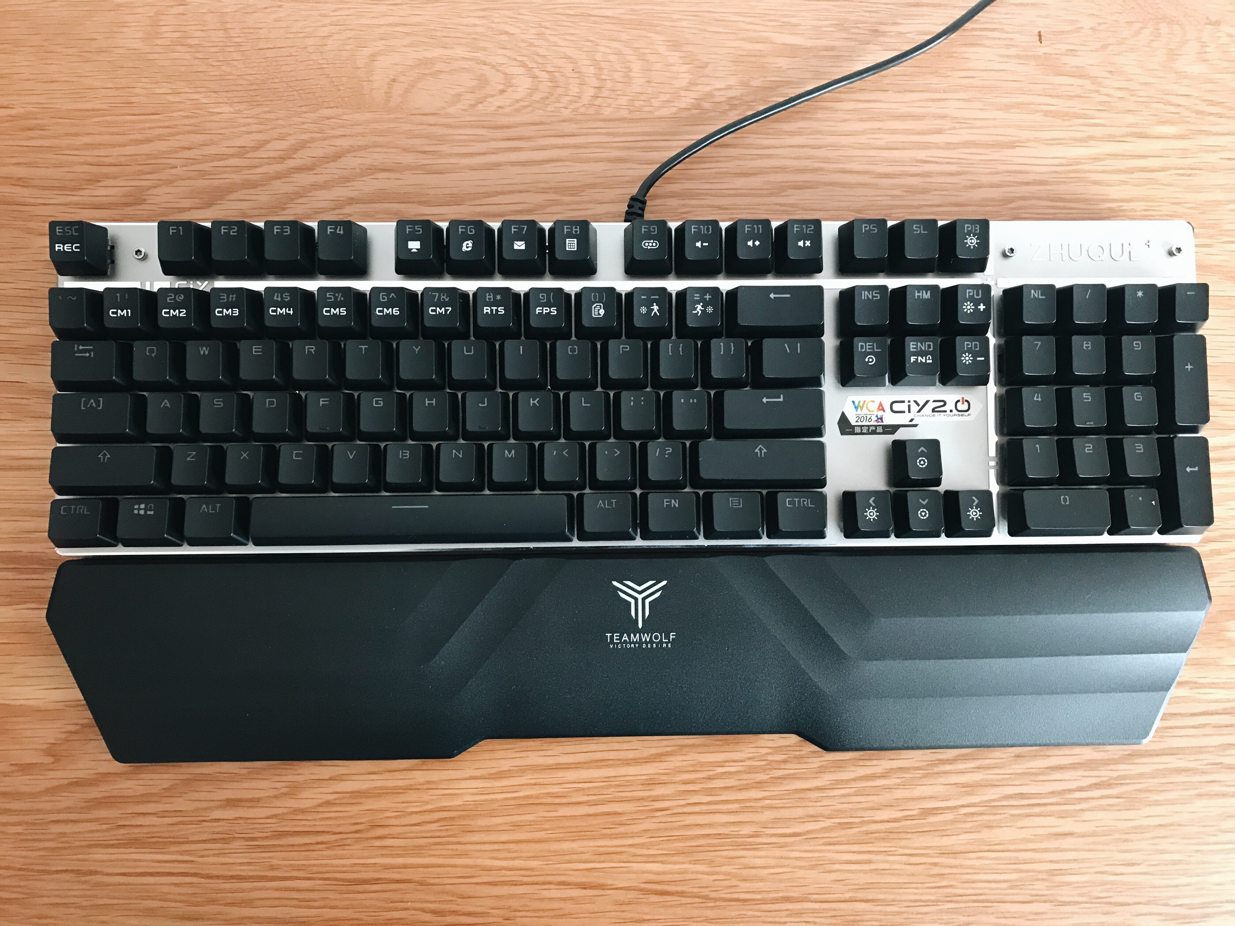 自由换轴,狼派朱雀机械键盘开箱体验