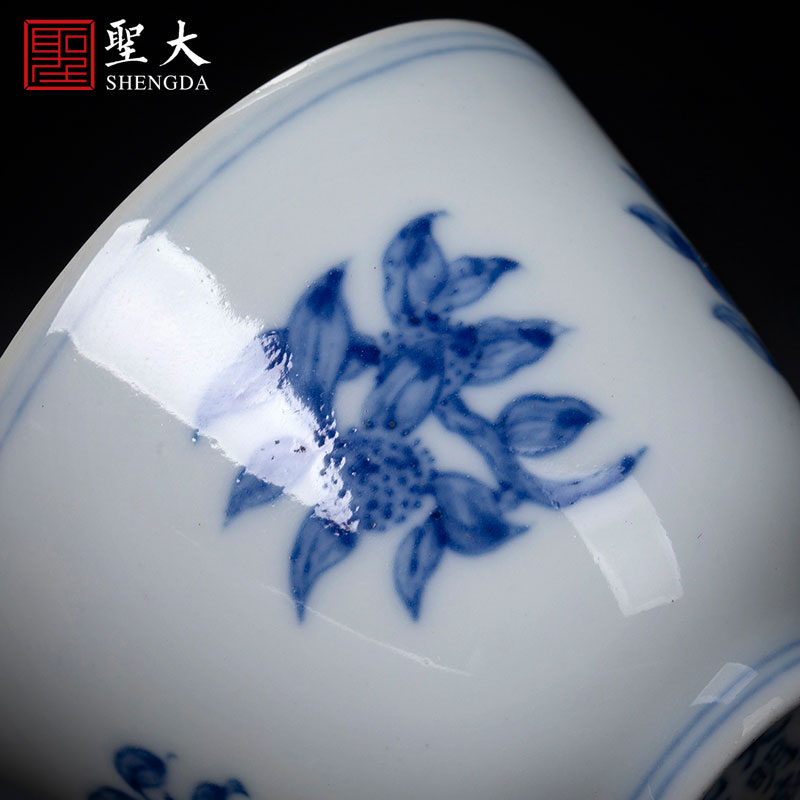 Holy big ceramic high - end antique in jingdezhen blue and white flowers and folding branches lines master cup hair color sensibility