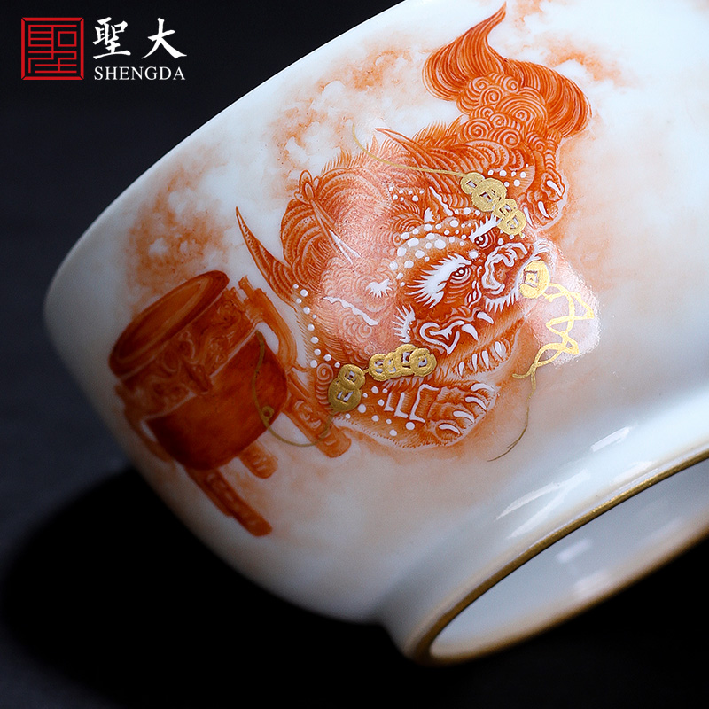 Holy big ceramic kung fu see the mythical wild animal grain master cup of jingdezhen blue and white kirin cup sample tea cup tea by hand