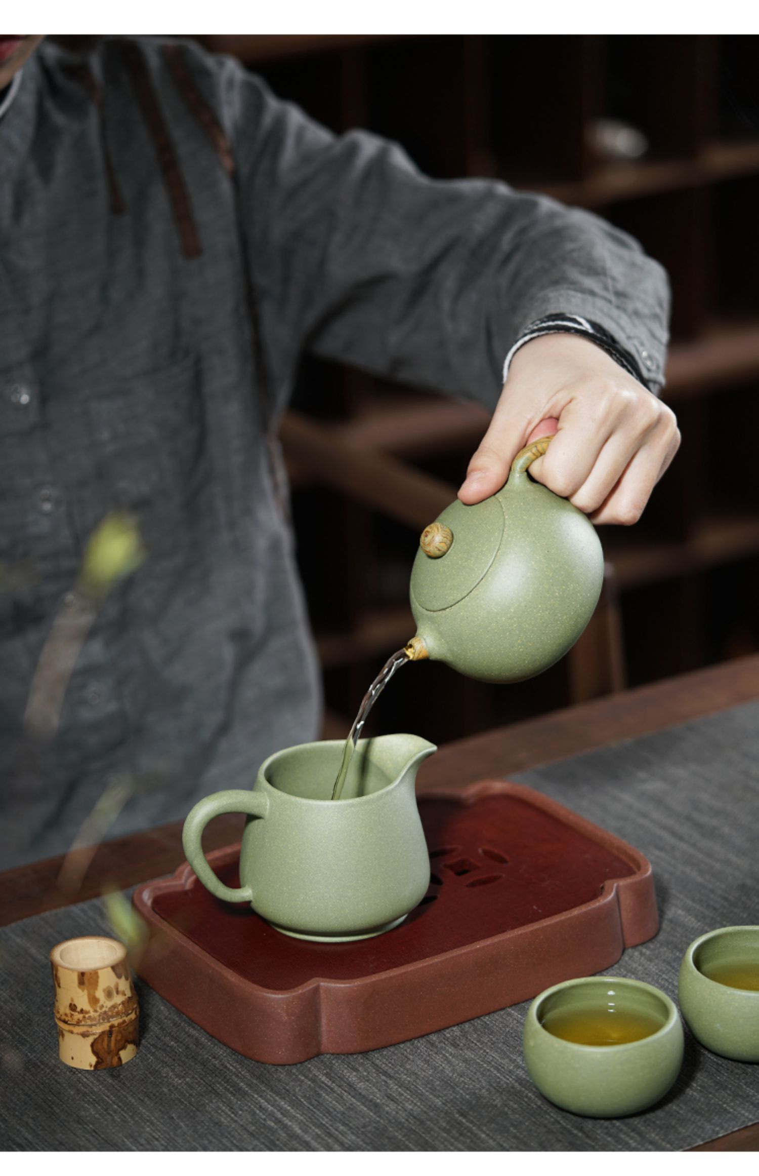 宜兴紫砂壶手工吴荣华茶壶具套装豆青砂西施290cc