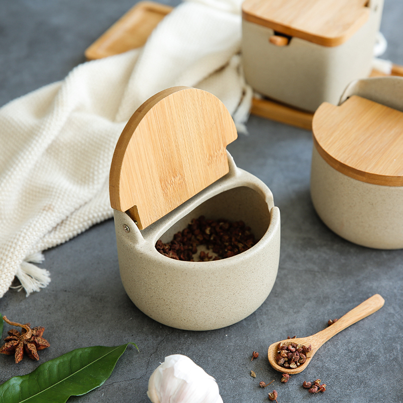 Sichuan in Japanese clamshell ceramic seasoning as cans kitchen pot containing salt, sugar, monosodium glutamate seasoning box combination suit household