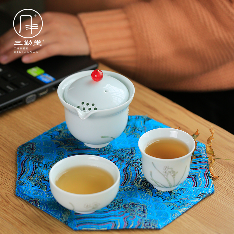 Three frequently two hall, a pot of crack of jingdezhen ceramic portable kung fu tea set TZS067 office trip