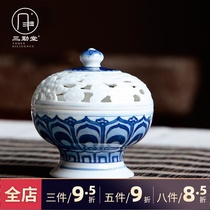 Sanqintang agarwood sandalwood furnace Jingdezhen ceramic incense burner Buddha ornaments Hand-painted blue and white incense burner Incense burner Incense burner