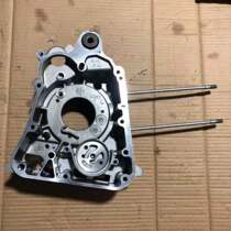 Applicable to Gwangyang rowing 250 300 CT250 300 engine box right Shell crankshaft box