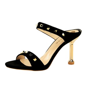 8312-1 the European and American fashion sexy women sandals with high-heeled shoes with thin metal suede rivet word brin