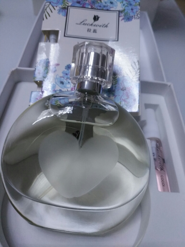 拉蕊女士持久淡香香水怎么样?效果如何多少钱啊,使用一周后效果,第8张 拉蕊女士持久淡香香水怎么样?效果如何多少钱啊,使用一周后效果,第8张