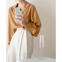 Dumbed top female 2021 retro Hong Kong flavor suit collar design sense Orange V collar lantern sleeve French retro shirt