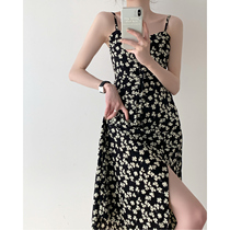 Black suspenders dress female 2021 spring and summer little man waist waist thin French chiffon A word floral base skirt