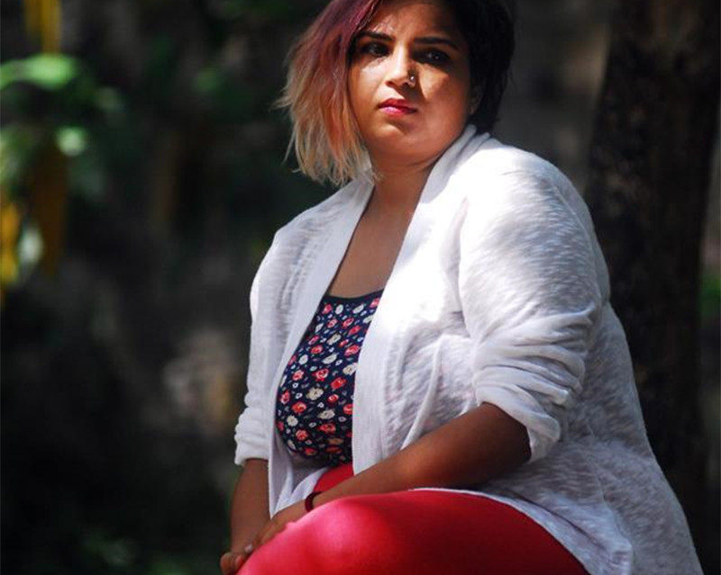 练瑜伽根本不减肥!两百斤胖妞成最软胖子