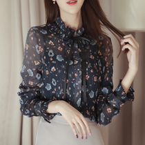 2021 spring and autumn new floral top long-sleeved chiffon shirt fashion foreign style small shirt high-end temperament sweet age reduction