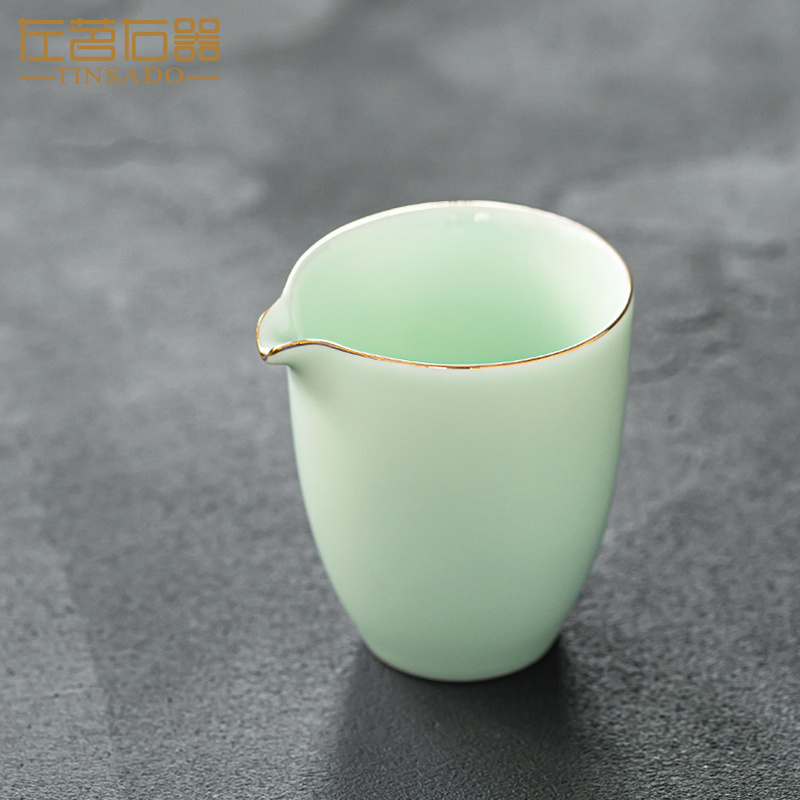 Gather the tea taking scene emerald green tea ware jingdezhen ceramic fair keller points Japanese large kung fu tea tea cup