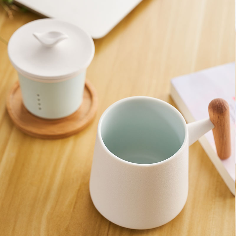 Ceramic keller cup with cover large capacity home office personal special filtration separation of tea tea cup