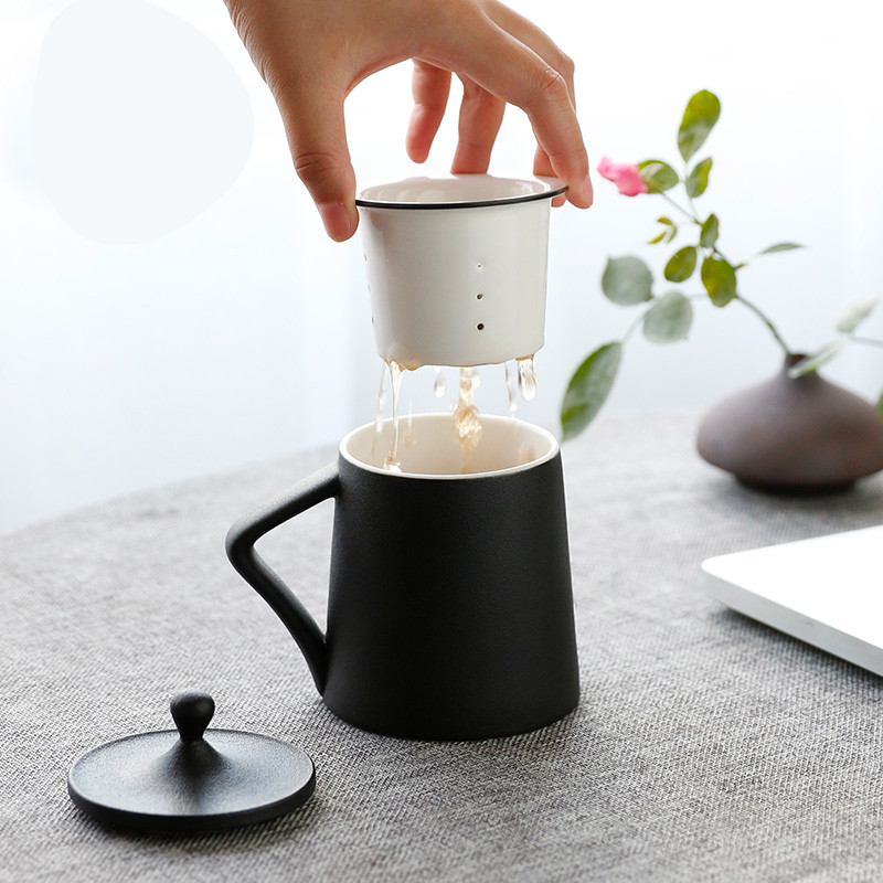 The Poly real boutique scene. The Big cups of jingdezhen ceramic tea set office cup tea cup tea separation with filtration