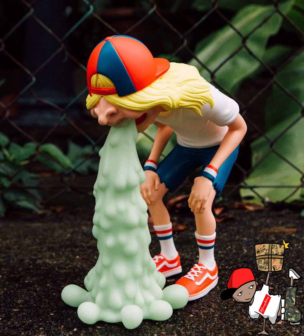 vomit kid by okeh 呕吐男孩 白色搪胶公仔