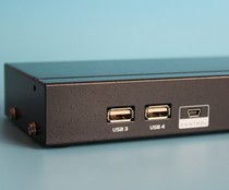 The Maituo MT-801UK-L Eight-in-Out KVM switcher vga switcher 8 in 1 out of manual KVM8 mouth with wire