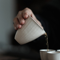 Fair cup Tea sea uniform cup Hand-drawn blank carving knife texture out of the water Jiayuan hand-made small fair cup