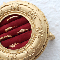 Retro simple gold three-legged ring display stand court style exquisite baroque style earrings ring display stand