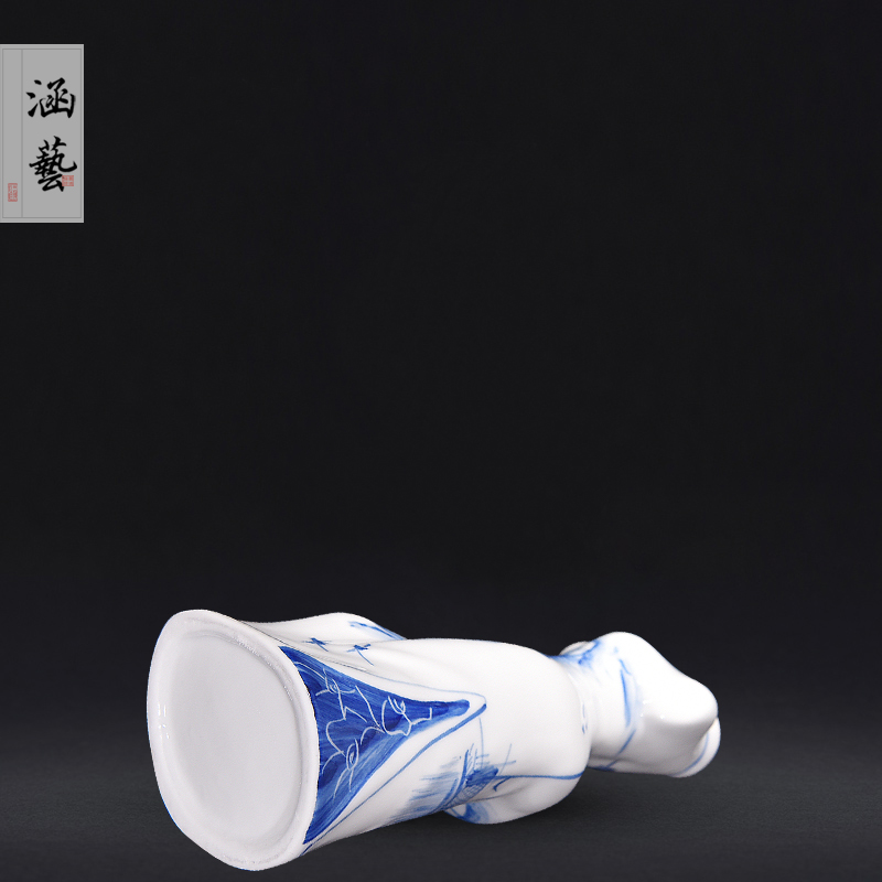 Jingdezhen ceramics classical jiangnan water of blue and white porcelain vase sitting room wine home decoration decoration furnishing articles