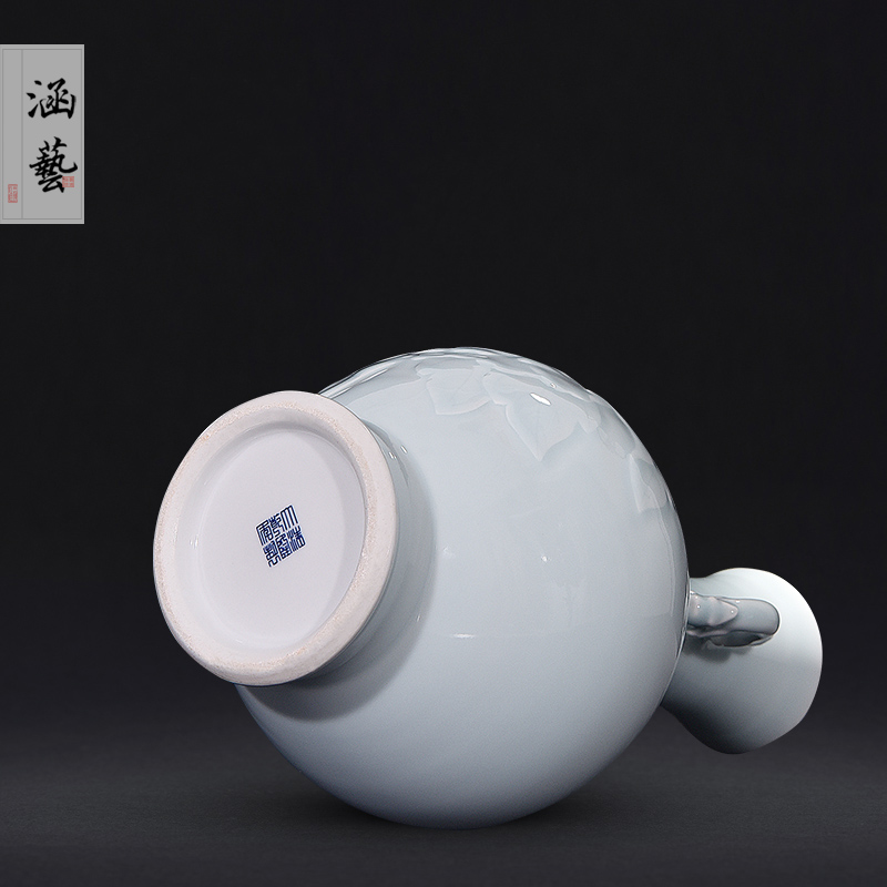 Jingdezhen ceramic celadon jade carving ears peony vases, sitting room place flower arrangement of new Chinese style decoration