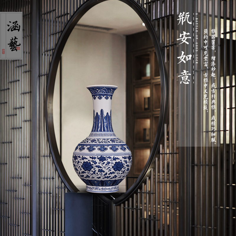 Jingdezhen ceramic hand - made antique blue - and - white bound lotus flower pattern of the reward bottle of flower arranging the sitting room of Chinese style decorative furnishing articles of handicraft