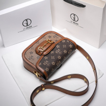 Shanghai guests for the withdrawal of the cupboards Qingkura Outlets Ouelts Flagship Special Price Shop Ole Discount Single Shoulder Saddle Bag K