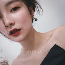 Good-looking people can be seen from the shape of S925 silver abalone shellfish stitching earrings earrings mosquito coil ear clip