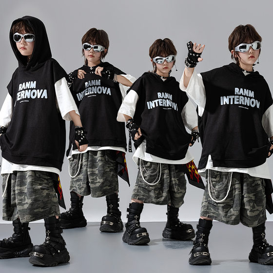 Children's street dance costumes boys hip-hop loose drums trendy costumes handsome hooded sweatshirt show
Children's street dance costumes boys hip-hop loose drums trendy costumes handsome hooded sweatshirt show