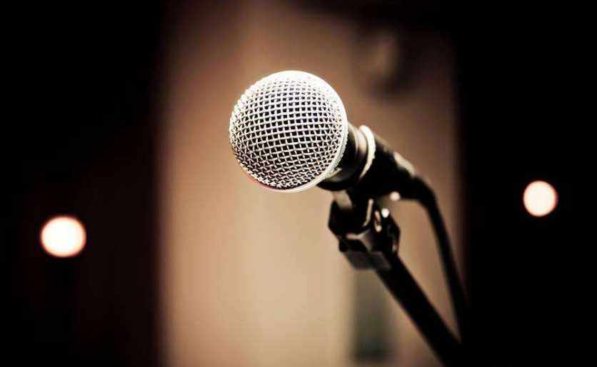 唱歌不好听怎么办?一个麦克风就搞定-魅音小行家