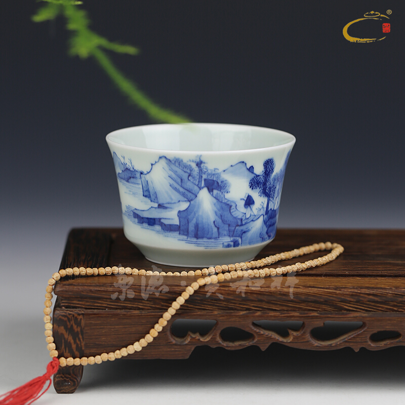 And auspicious all hand master cup of jingdezhen ceramics, hand - made teacup Beijing landscape fish sample tea cup large cups