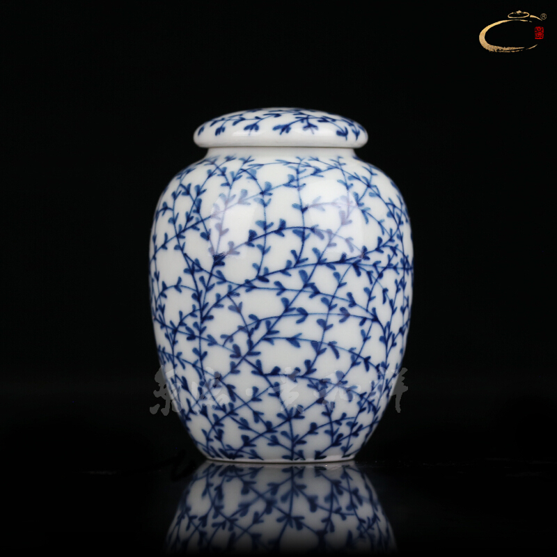 And auspicious jing DE collection jingdezhen ceramic thousands of branches And leaves of tea canister hand - made small POTS sealed as cans to travel