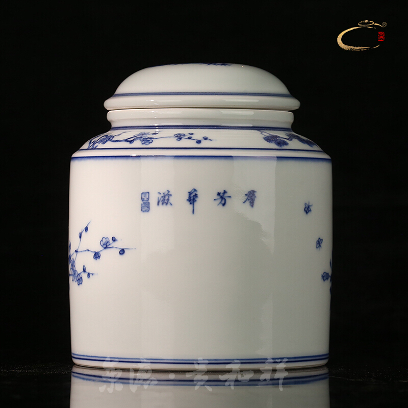 And auspicious shochiku name plum tea canister to jingdezhen hand - made ceramic large puer tea pot seal storage tank