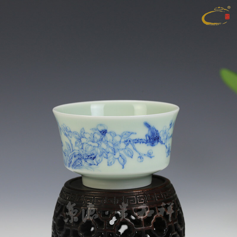 Blue and white painting of flowers and tea cups and auspicious manual pull embryo jingdezhen hand - made sample tea cup kung fu tea bowl cups