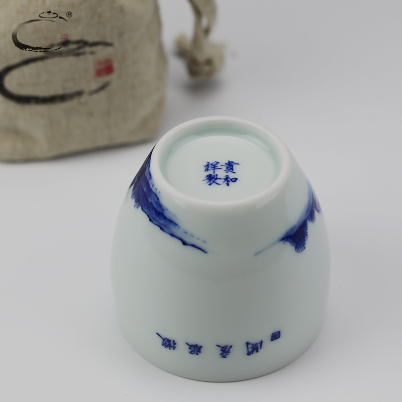 Jing DE auspicious hand - made esteeming harmony of the masters of blue and white porcelain of jingdezhen ceramic cups manual kung fu tea bowl