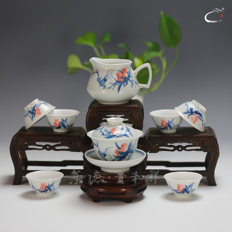And auspicious jingdezhen hand - made high temperature ceramic kung fu tea set gift of a complete set of longevity fruit best tureen group