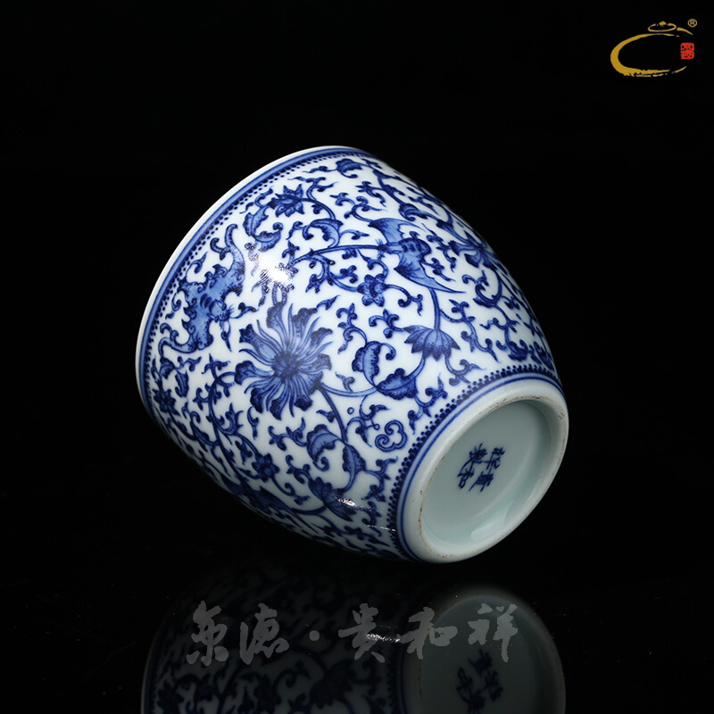And auspicious jingdezhen porcelain tea set work hand by hand with lotus flower bat sample tea cup individual CPU master CPU