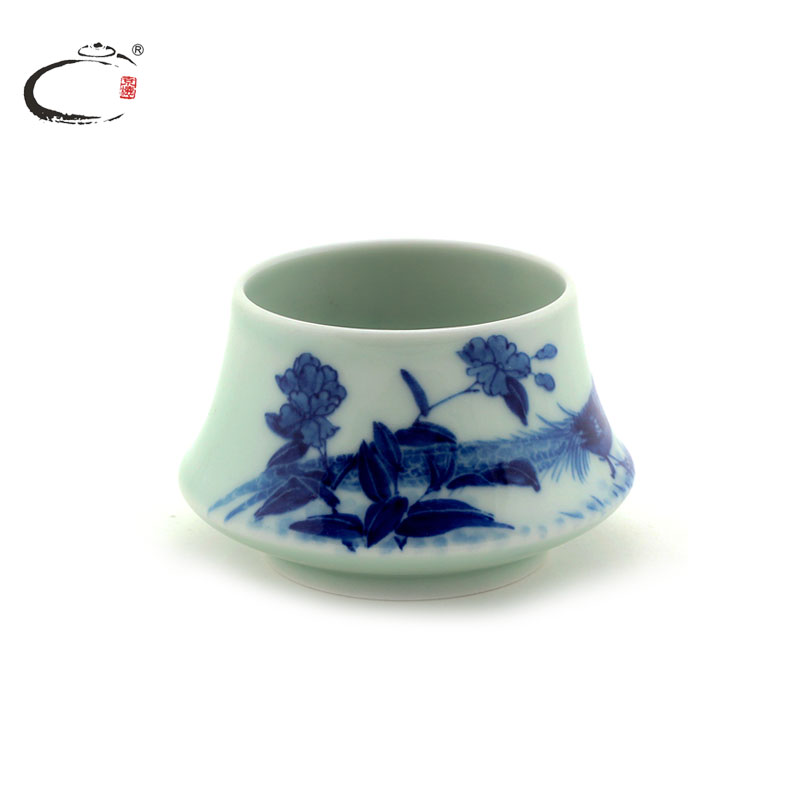 Jingdezhen blue and white icing on the cake and auspicious jing DE collection writing brush washer hand - made ceramic four treasures of the study supplies tea sets