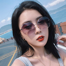 Sunglasses women retro port wind 2020 new Korean version of the tide anti-UV sunglasses big face thin fashion street shot