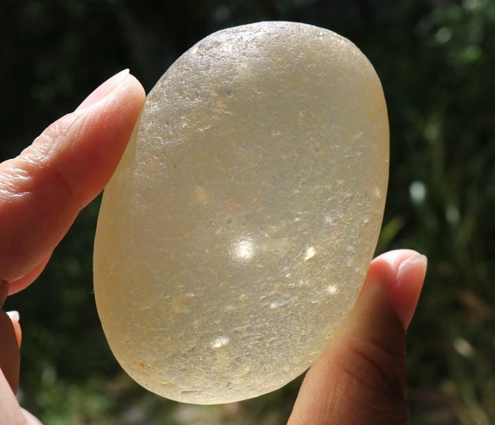 极品金丝玉宝石光原石图片大全