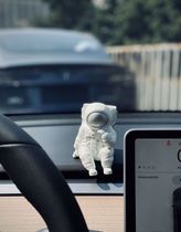 On-board pendulum creative cosmonauts in-car Pendulum Pieces Cosmonaut On-board Decorations In-car Ornament Swing